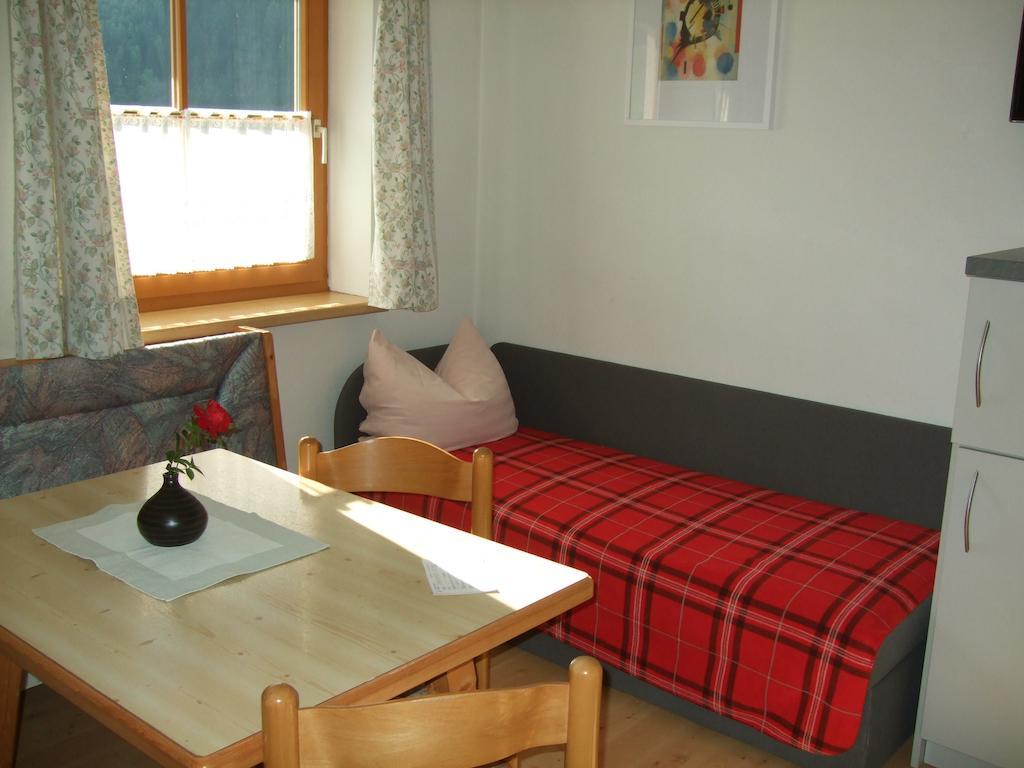 Appartement O. Tom'S Huette Neustift im Stubaital Room photo