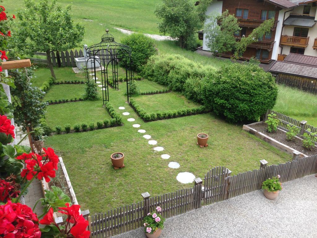 Appartement O. Tom'S Huette Neustift im Stubaital Exterior photo