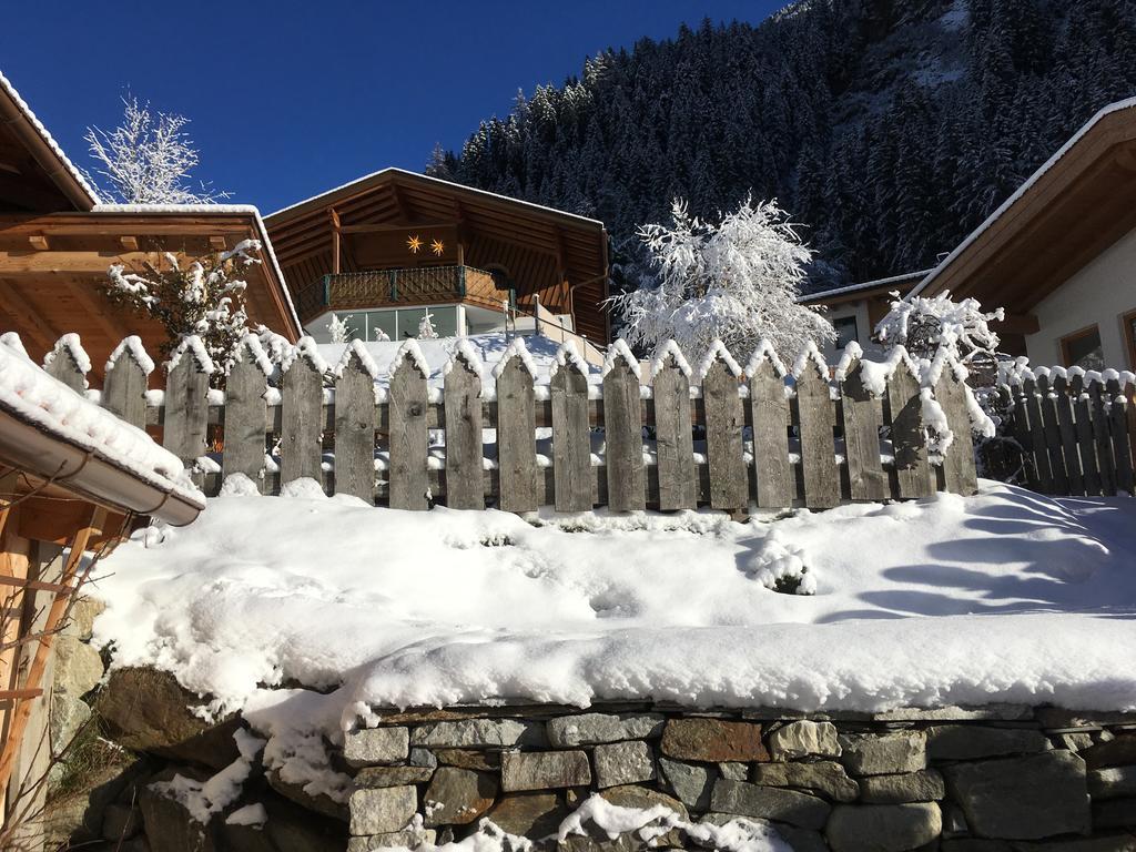 Appartement O. Tom'S Huette Neustift im Stubaital Exterior photo